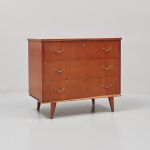 1103 1172 CHEST OF DRAWERS
